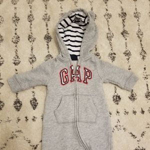 Gap long sleeve double zip outfit